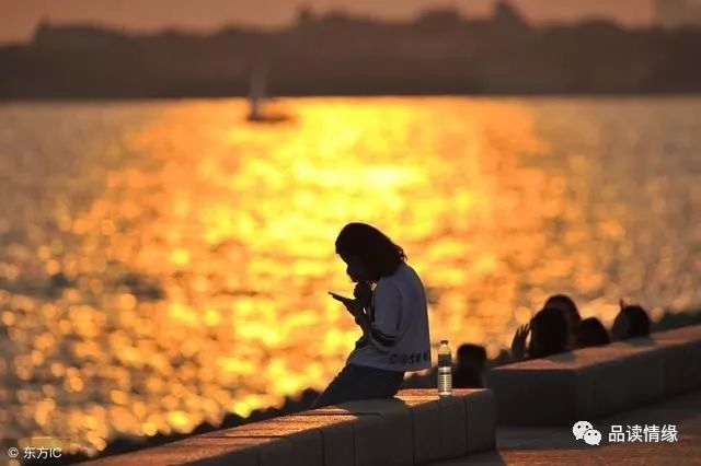 1、夫妻缘分浅具体指什么:夫妻缘薄是什么意思?