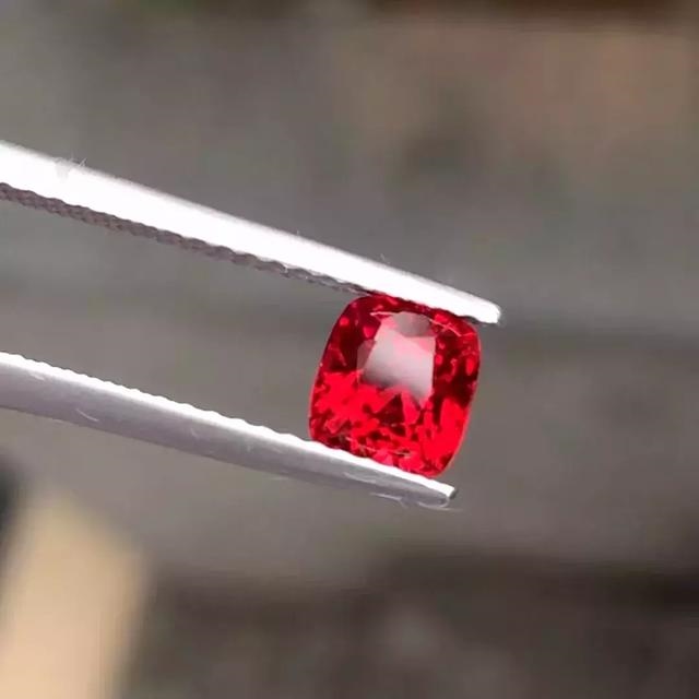 犯太岁佩戴什么化解，化解太岁最简便的 ***