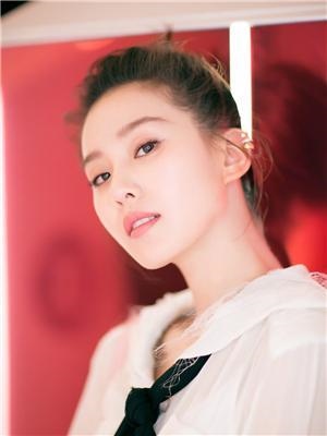 4年虎女2022年桃花运，增强桃花运的