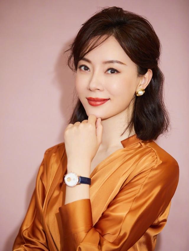 女人戴手镯戴哪个手比较好，女士首饰三不戴原则