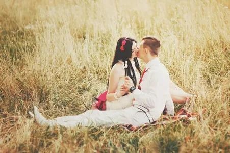 算一算婚姻能坚持多久，新婚姻法规定同居多久算事实婚姻