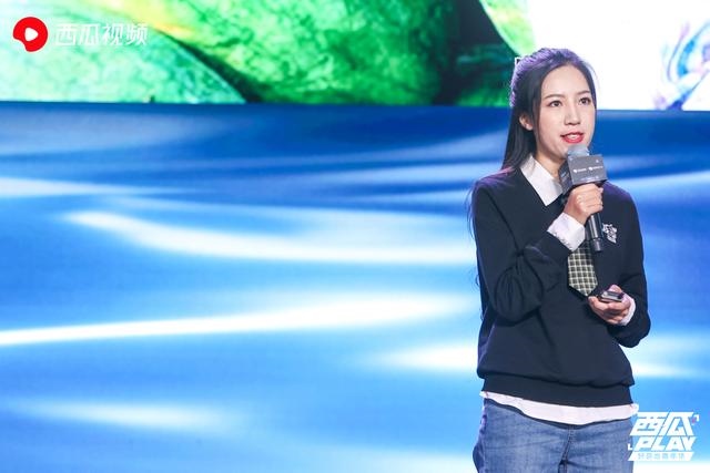 月出生的牛女孩，属牛正月出生的命运"