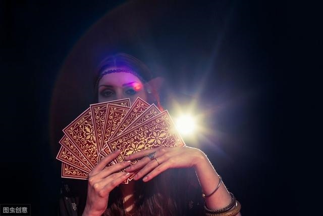 塔罗牌在线测试免费，占卜自己什么时候脱单