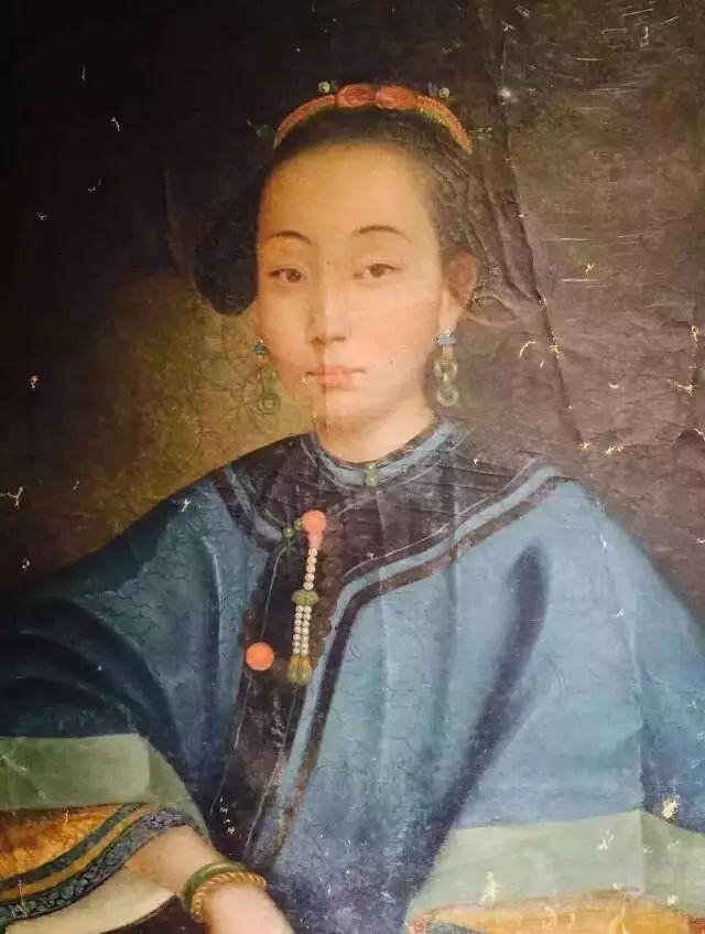 属龙女适合佩戴什么首饰，属龙的人戴什么玉器好