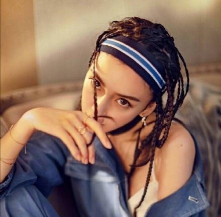 0岁的女人适合戴什么手链,女人戴什么项链显气质"