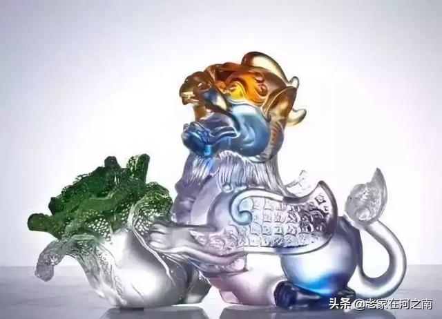 女的佩戴貔貅头向左还是右，女性戴的貔貅头朝哪边