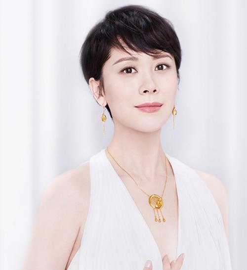 0岁的女人适合戴什么手链,女人戴什么项链显气质"