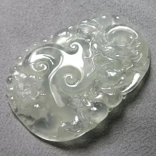 属虎的佩戴翡翠好吗，属虎人戴翡翠好不好