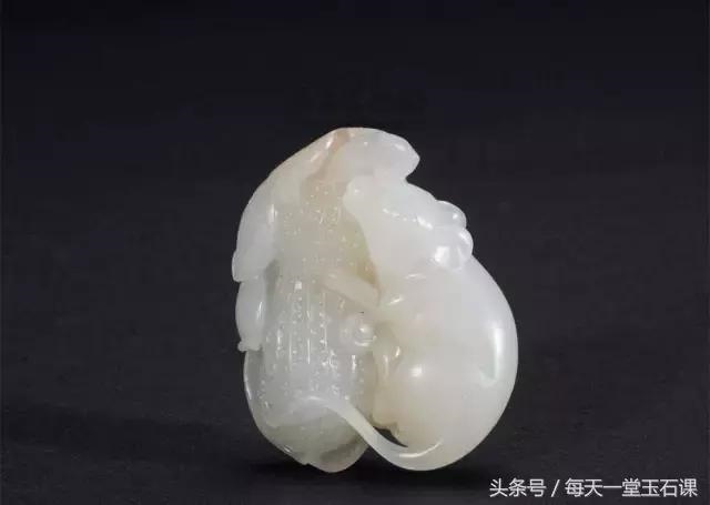 属鼠人佩戴什么招财，属鼠的戴什么手链好