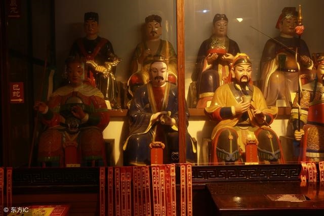 属龙的明年财运怎么样,1976年属龙2022 年运势