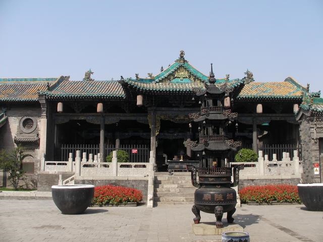 遇到主动给你算命的人，街上碰到有人拉你算命