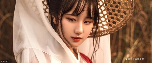 甲午日戊辰时生人，甲午年戊辰月甲辰日