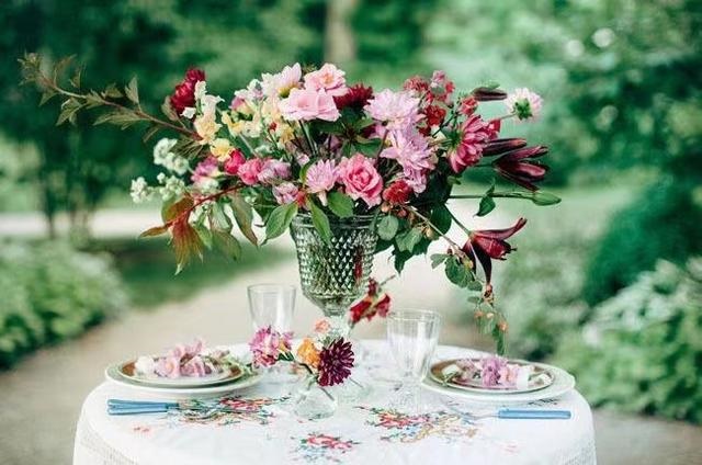 男龙女鸡相克吗，属鸡和属龙的合不合