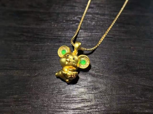 鼠年佩戴什么生肖更好，属鼠的戴什么属相吊坠好