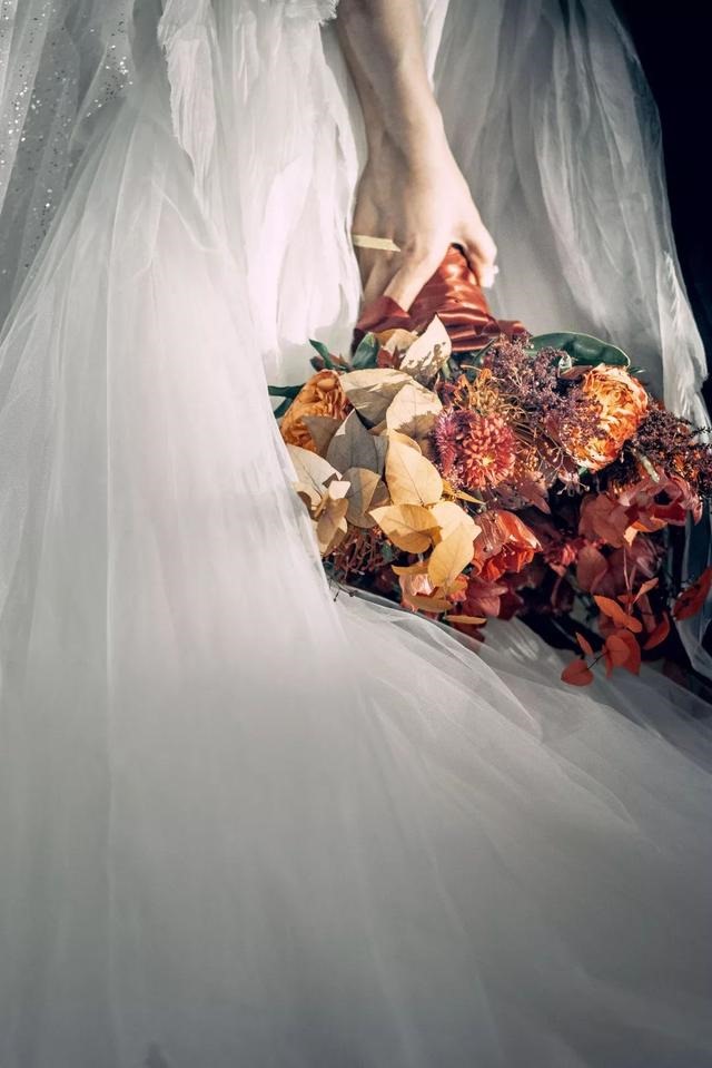 如何用生辰八字算婚期，订婚日子是根据生辰八字算命