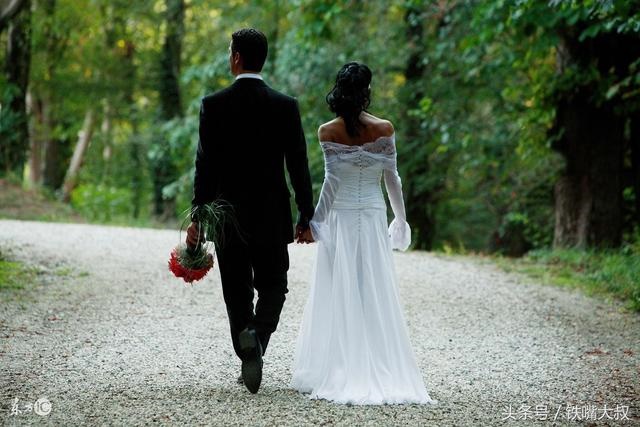 丁未日看配偶大小，子午卯酉占三个的女命