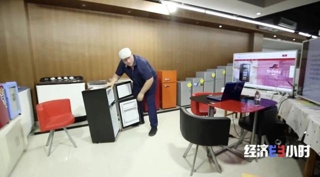 农历九月兔和农历六月蛇相配吗，九二年属猴婚配表男