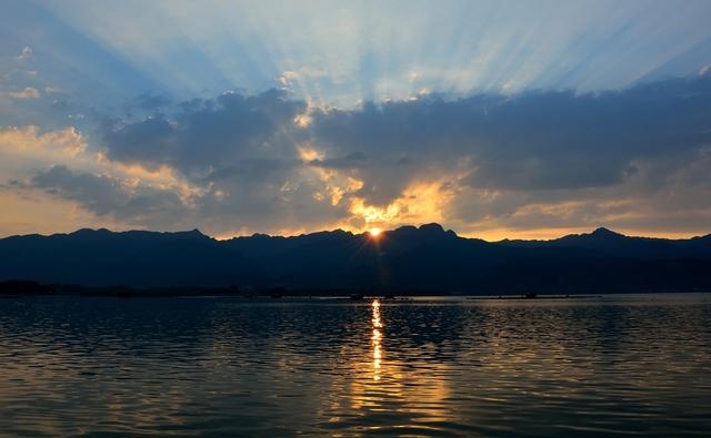 壬寅日柱女命中年丧夫，壬寅日柱为什么婚姻不顺