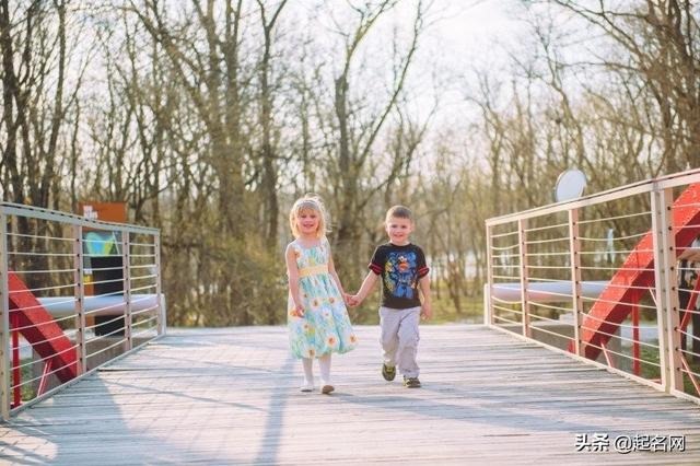 小宝宝的小名大全2022，新潮的婴儿小名