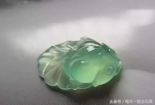 属鼠人佩戴什么招财，属鼠的戴什么手链好