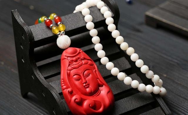 朱砂适合什么人佩戴有什么忌讳，朱砂车挂有什么忌讳