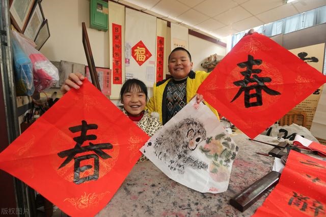 明年正月的牛宝宝命中缺什么，女孩好听的名字缺金