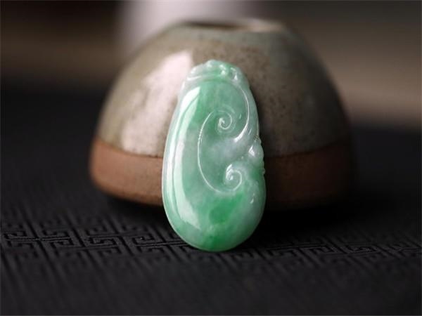 2年属猴的男人怎么样，92年属猴男注定婚姻"