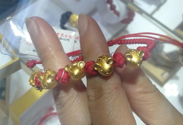 鼠年佩戴什么生肖更好，属鼠的戴什么属相吊坠好