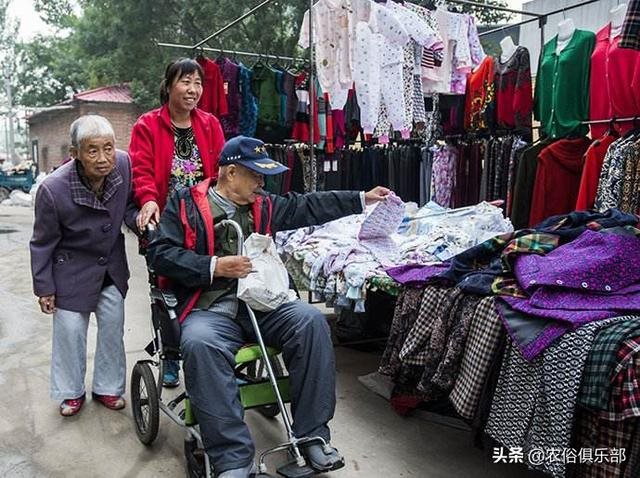 结婚女的比男的大两岁好么，女比男大两岁寓意