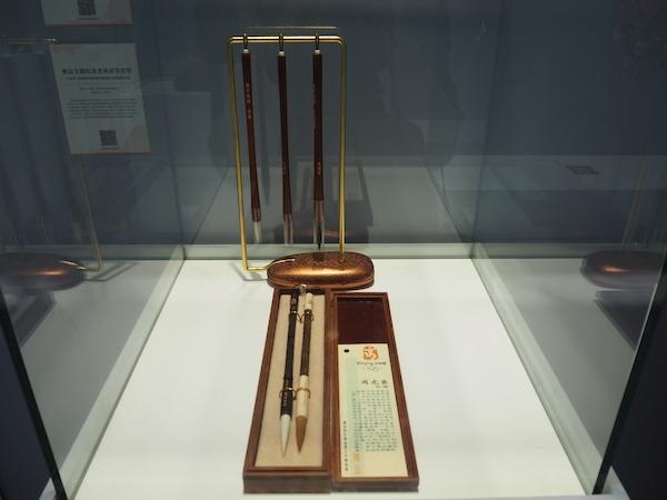 四两八钱女命财运与婚姻，女命四两八钱是花姐吗