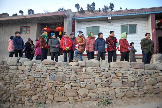 缘分到了婚姻自然来，缘分到的时候自然就有了