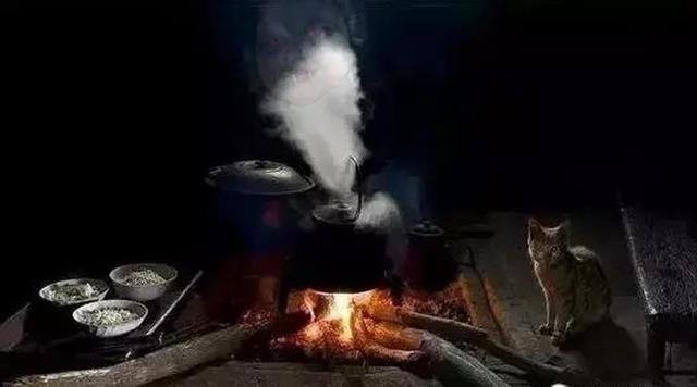 戊申日女命婚姻化解，戊申日生人一生命运全解