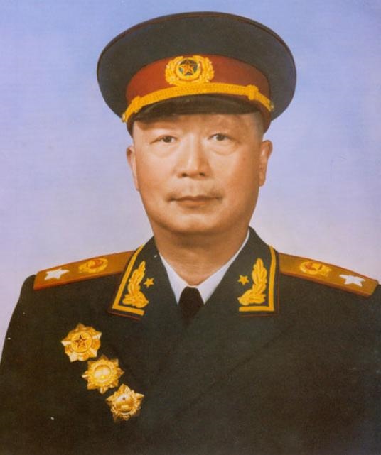 测我跟他的最终关系麦包 ，塔罗看透他的内心想法