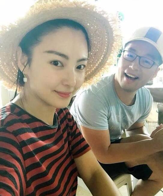 8年属虎女一生有几段婚姻，1998年属虎男有几段婚姻"