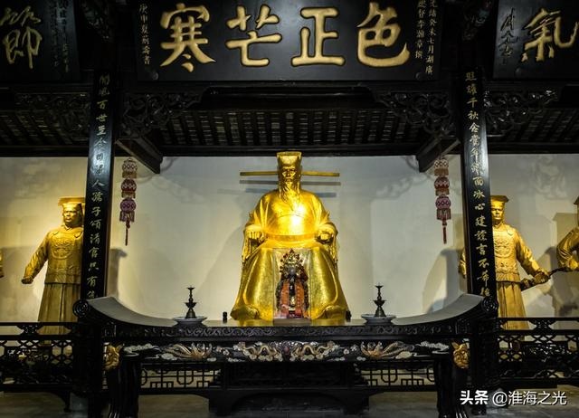 四十多岁属虎的多大，四十多岁属蛇的今年多大