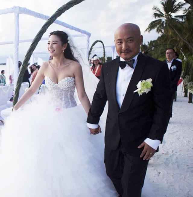 8年属虎女一生有几段婚姻，1998年属虎男有几段婚姻"