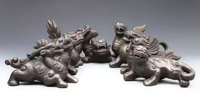 龙女佩戴什么生肖吊坠，属龙女人佩戴什么招财