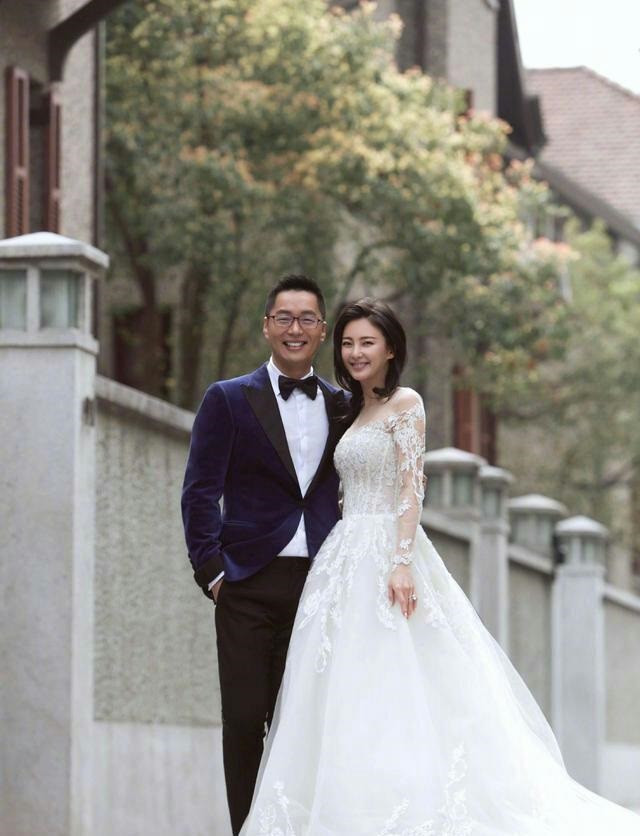 8年属虎女一生有几段婚姻，1998年属虎男有几段婚姻"