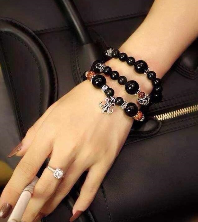 属鸡的带什么朱砂，属鸡在脖子上戴什么好