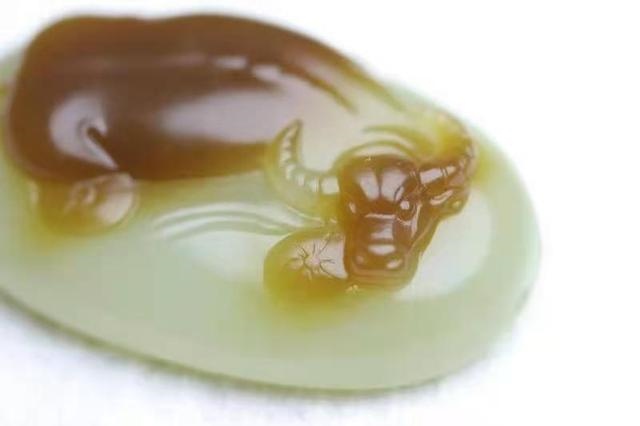 属虎的人适合佩戴和田玉吗，属虎的人戴平安扣好吗