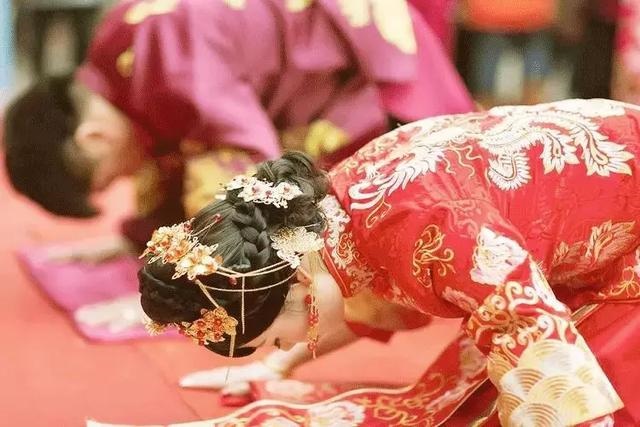 有人五行一样不缺的吗，五行都不缺的女生的命理