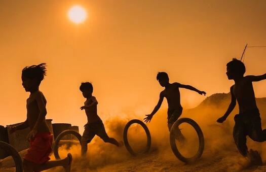 姓易的牛宝宝男孩子起名，牛宝宝取名大全2022 款男孩