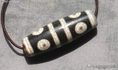 戴三眼天珠有什么讲究,为什么不能戴天珠睡觉