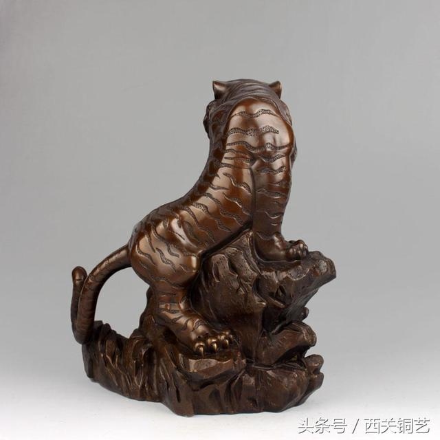 属虎人旺财摆件，属虎车里适合什么摆件