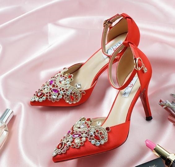 塔罗牌测你嫁给什么老公，测你注定嫁给哪种男人