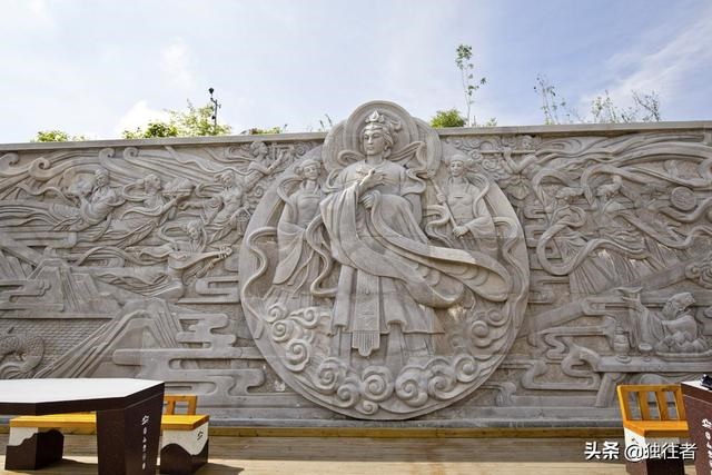 女命最喜金舆和华盖，国印贵人有多厉害