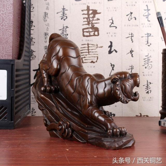 属虎人旺财摆件，属虎车里适合什么摆件