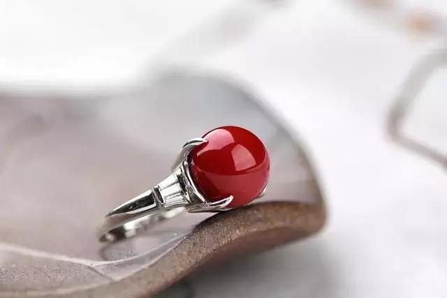 属兔的本命年佩戴什么吉祥物，属兔的佩戴什么吉祥物