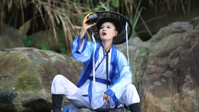 保护紫圣的是什么神，天为什么选中紫圣