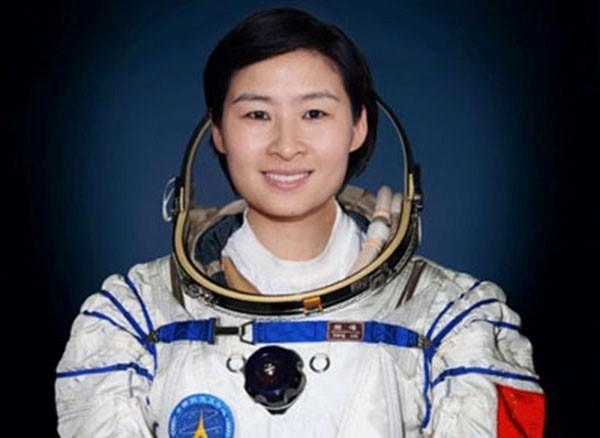 出生1984属鼠七月女命，2022 年出生属鼠什么命